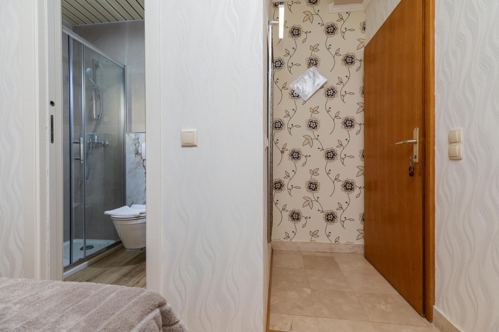 Apartments By The Sea Duce, Omis - 5973 Екстериор снимка