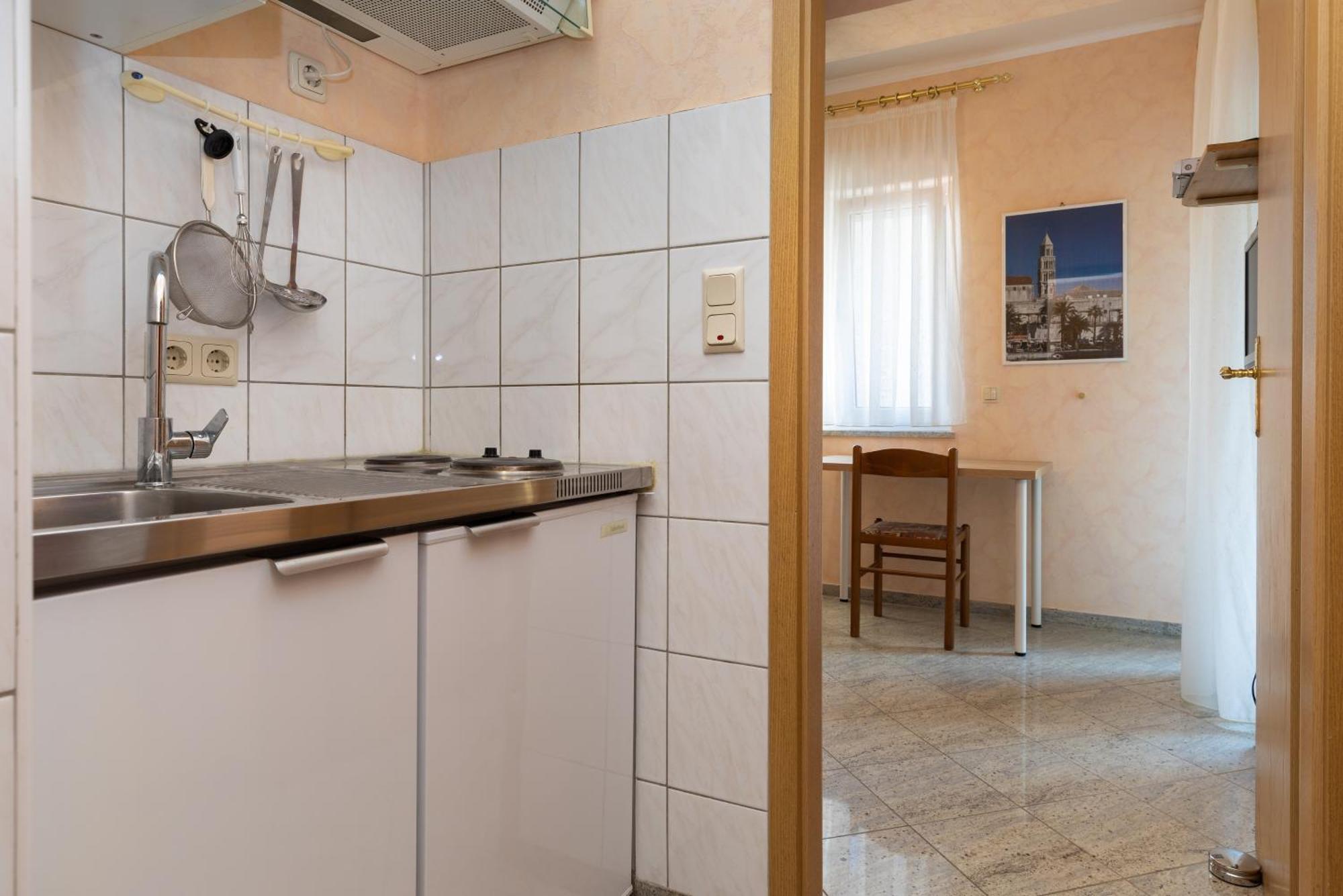 Apartments By The Sea Duce, Omis - 5973 Екстериор снимка
