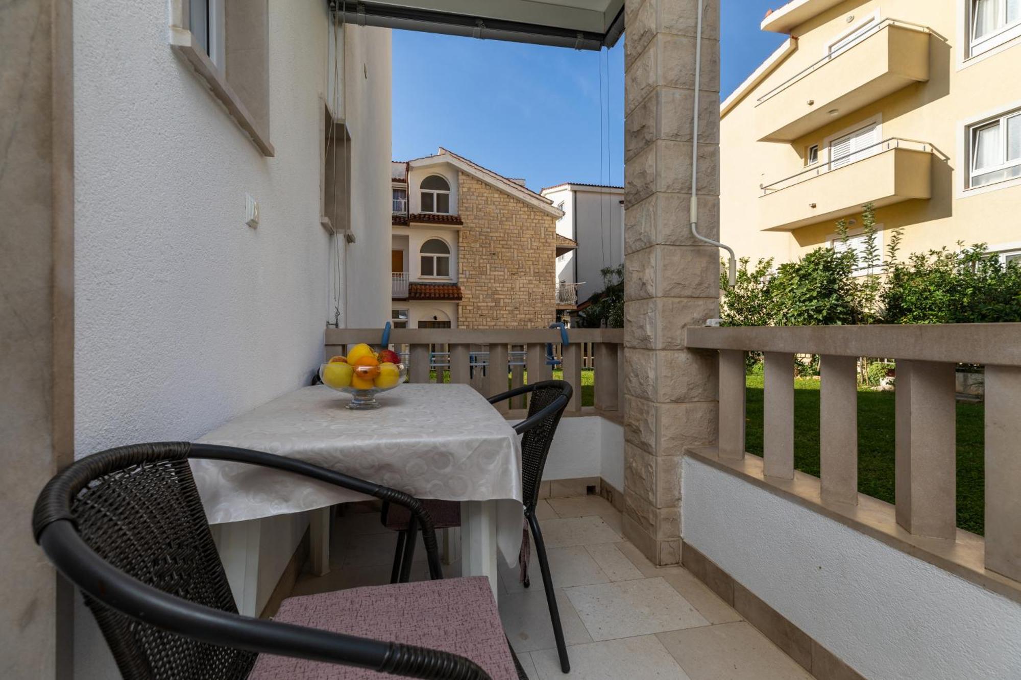 Apartments By The Sea Duce, Omis - 5973 Екстериор снимка