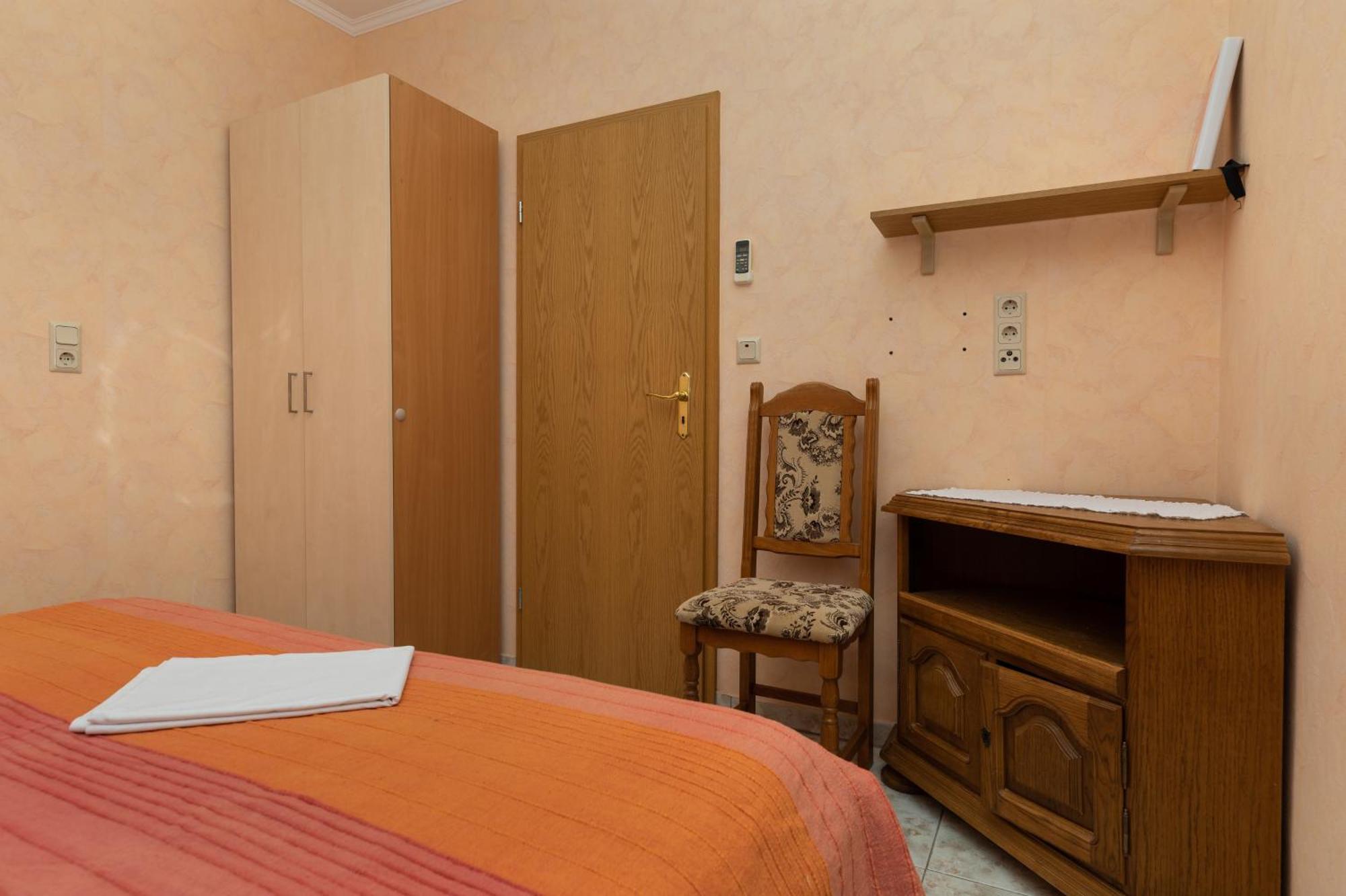 Apartments By The Sea Duce, Omis - 5973 Стая снимка