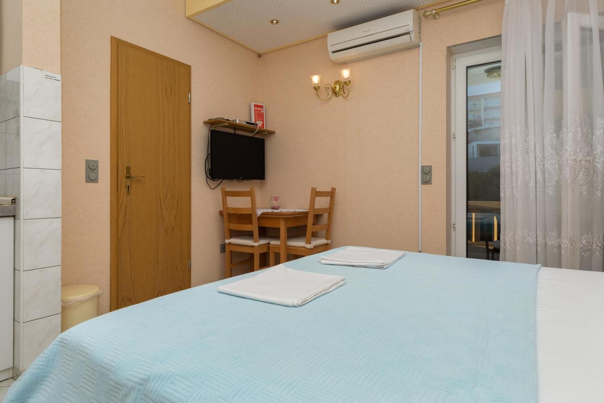 Apartments By The Sea Duce, Omis - 5973 Стая снимка