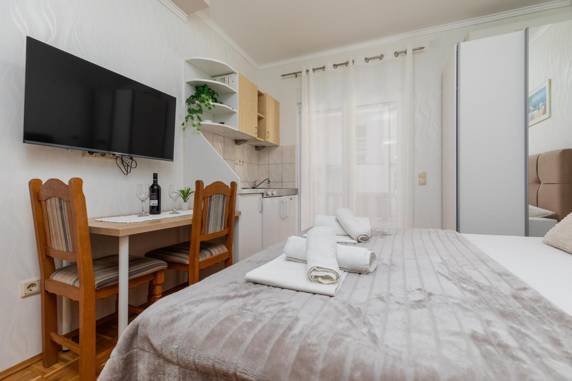 Apartments By The Sea Duce, Omis - 5973 Стая снимка